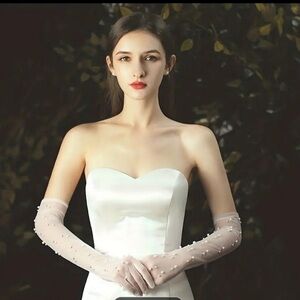 NEW Pearl Bridal Gloves New ✨🔥🔥🔥